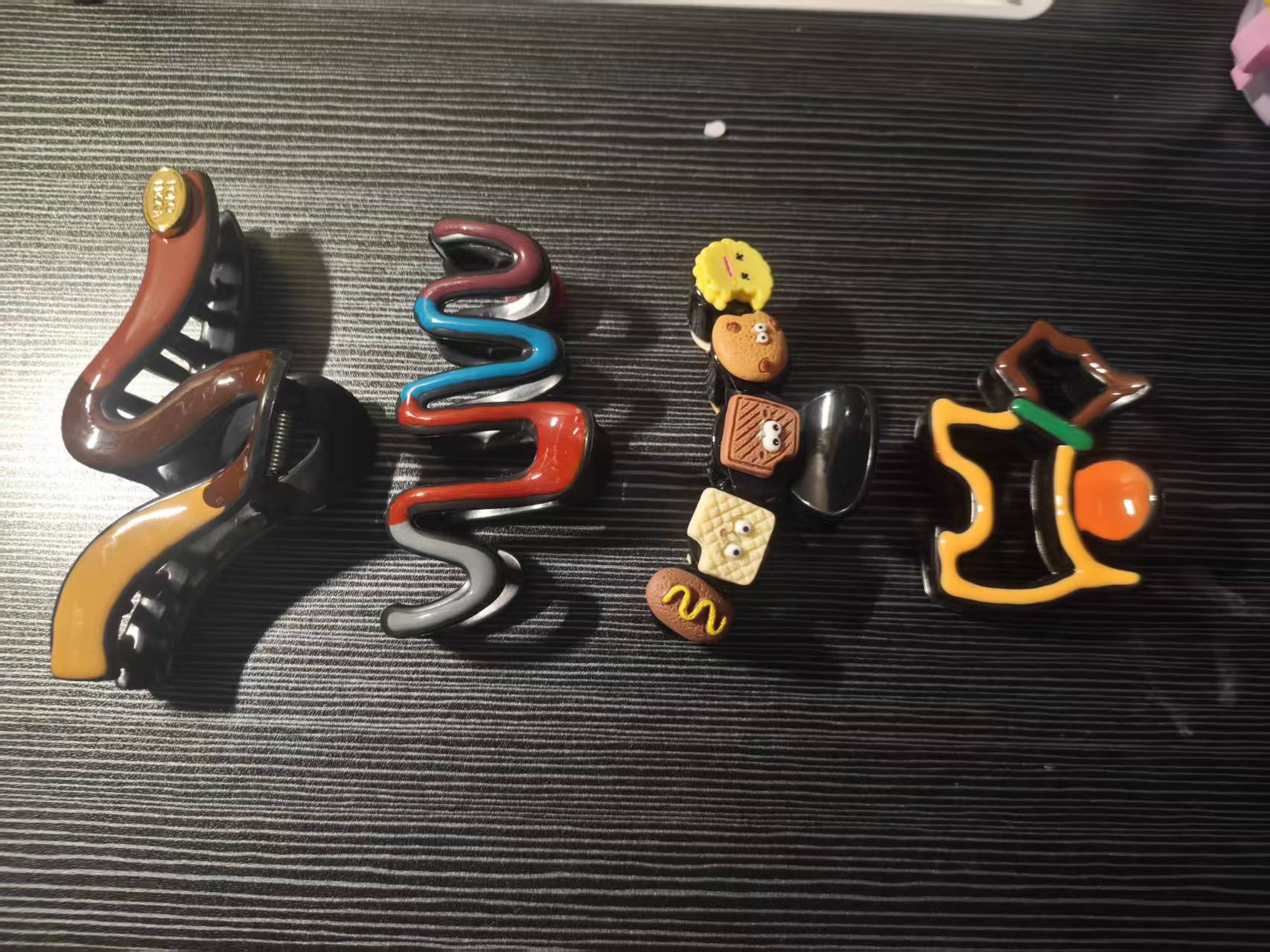 4 buah aksesori rambut berbent - Travel Accessories Aesthetic ulasan dan harga